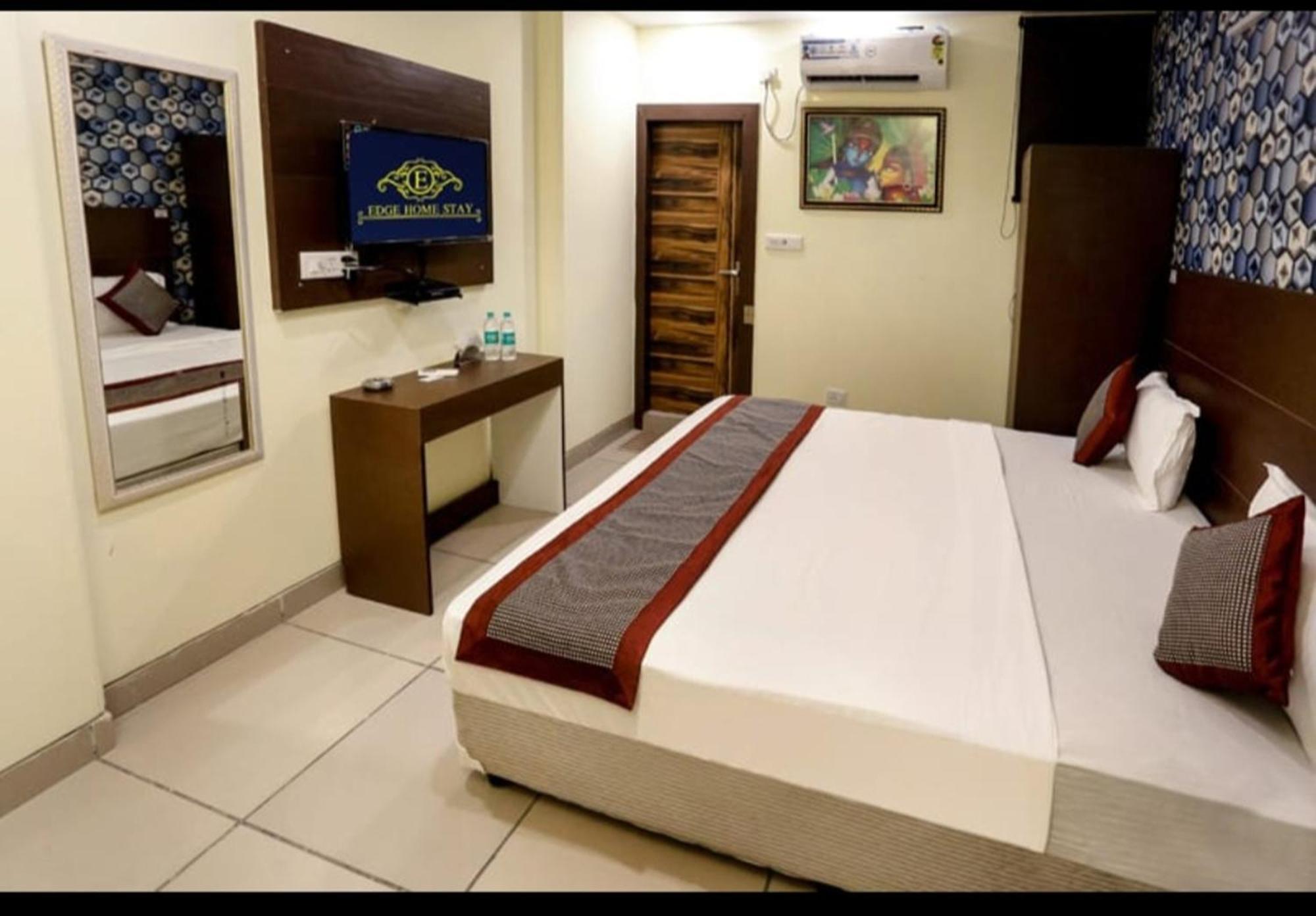 Airport Hotel Edge Home Stay New Delhi Exterior photo
