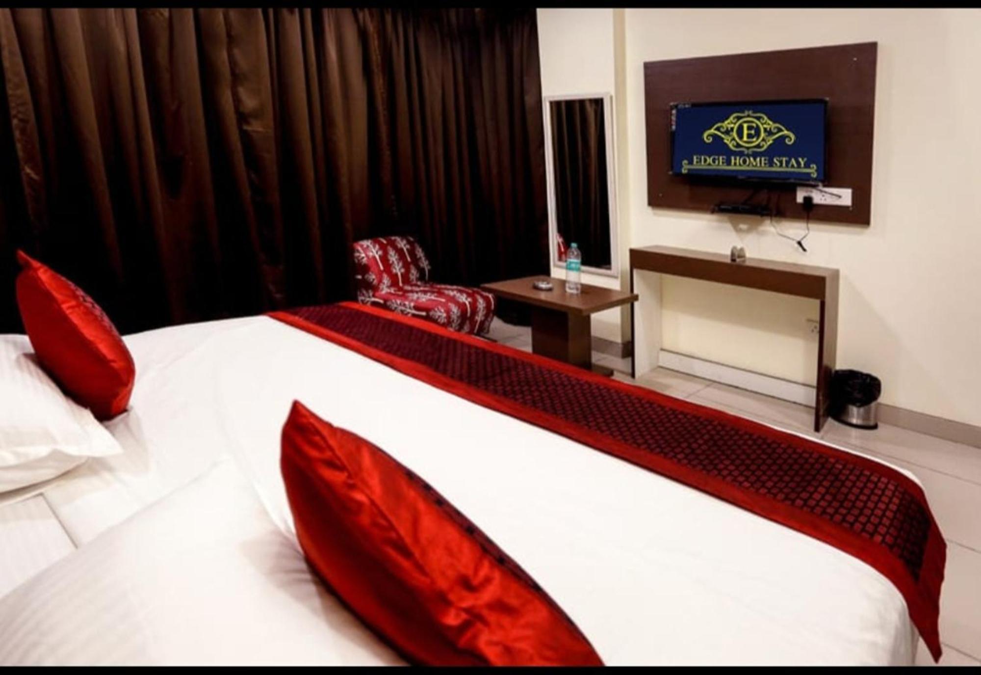 Airport Hotel Edge Home Stay New Delhi Exterior photo