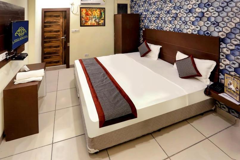 Airport Hotel Edge Home Stay New Delhi Exterior photo