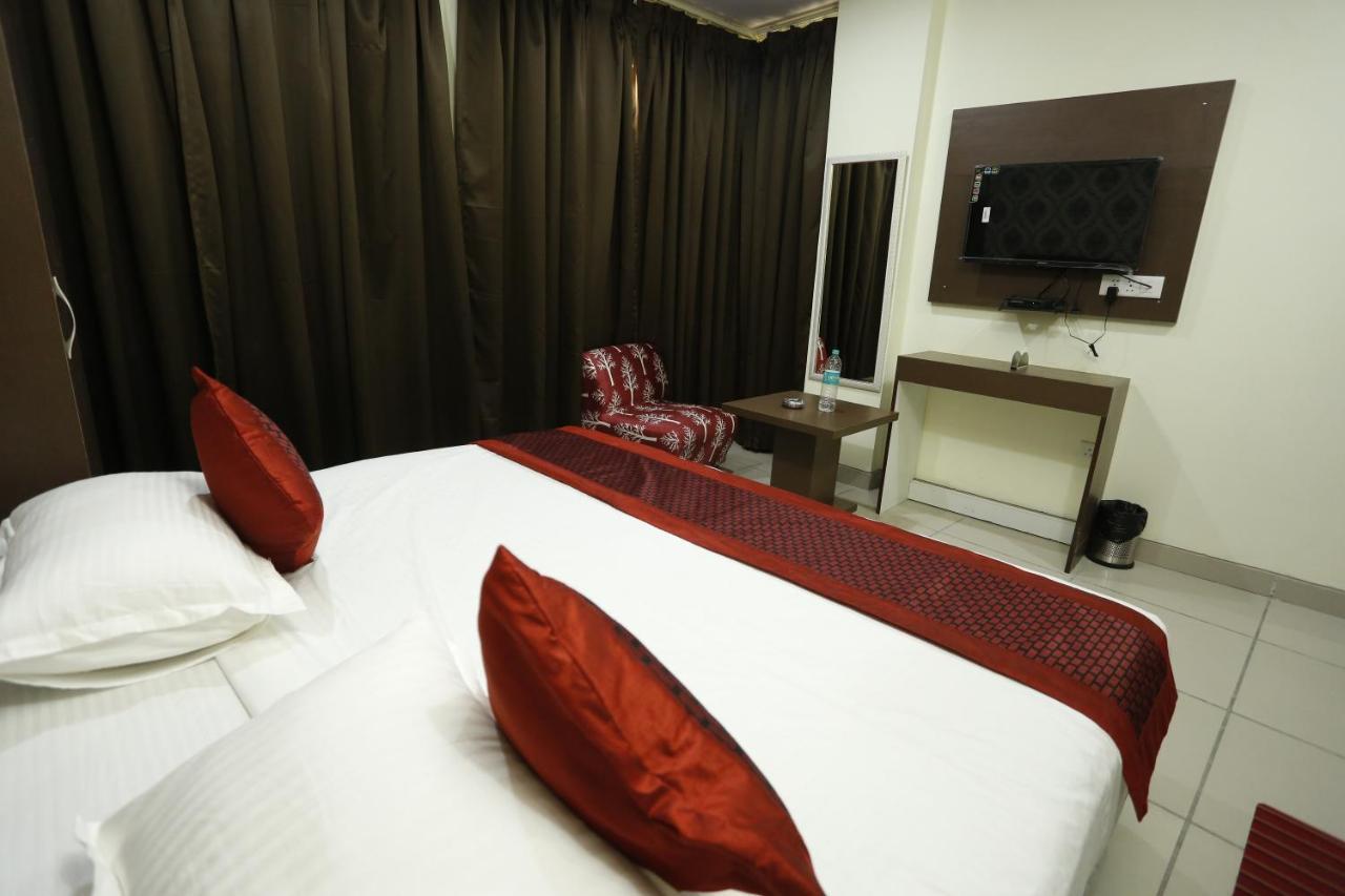 Airport Hotel Edge Home Stay New Delhi Exterior photo