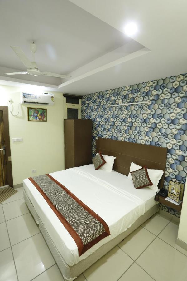 Airport Hotel Edge Home Stay New Delhi Exterior photo